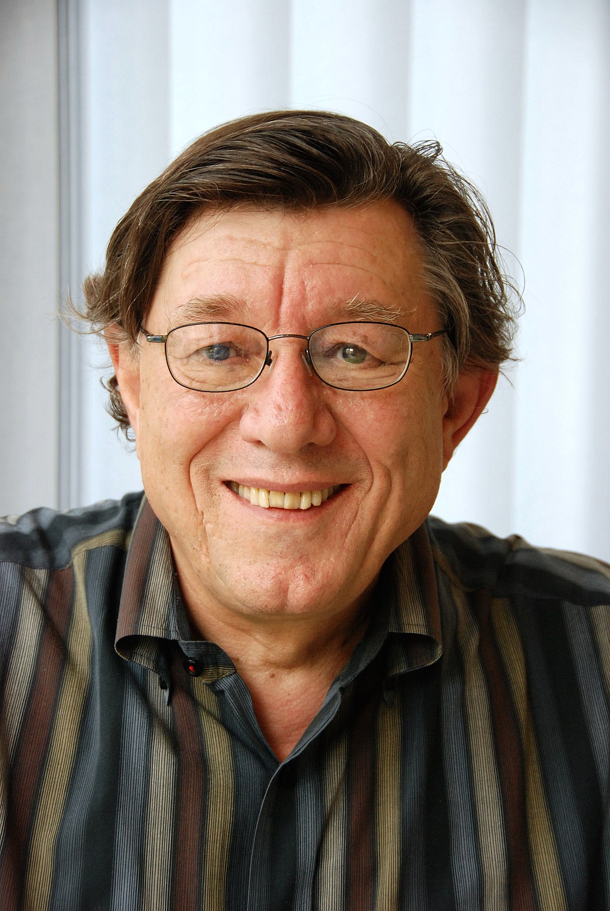 Guy AUSLOOS